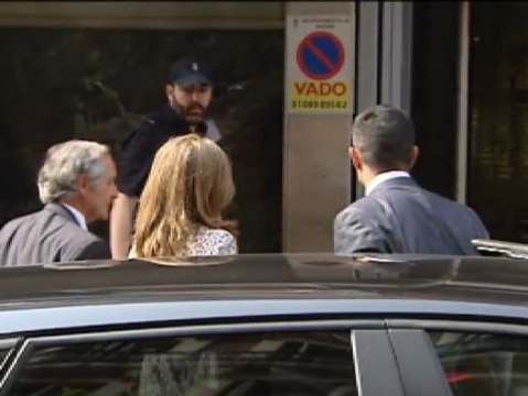 Ruz cita a Bárcenas y a su mujer para el día 10 de abril