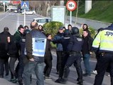 Los piquetes tratan de cortar los accesos a la Universidad Autónoma de Barcelona