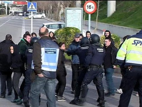 Los piquetes tratan de cortar los accesos a la Universidad Autónoma de Barcelona