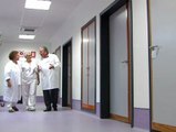 El hospital San Juan de Alicante estrena unidad de oncología gracias a la donación de un británico