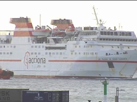 Una veintena de agentes de élite de la Guardia Civil llegan a Melilla para reforzar la seguridad en la valla