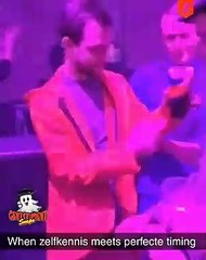 Ce jeune ne veut pas gâcher son verre d’alcool pendant une soirée