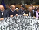 Víctimas del franquismo piden amparo al Parlamento Europeo