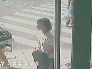 Las cámaras de un banco grabaron a Asunta yendo a comer a casa de su padre el día de su muerte