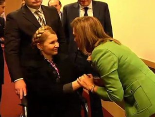 Cospedal se reúne con Timoshenko y le muestra su apoyo