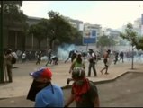 Nueva jornada de enfrentamientos en las calles de Venezuela