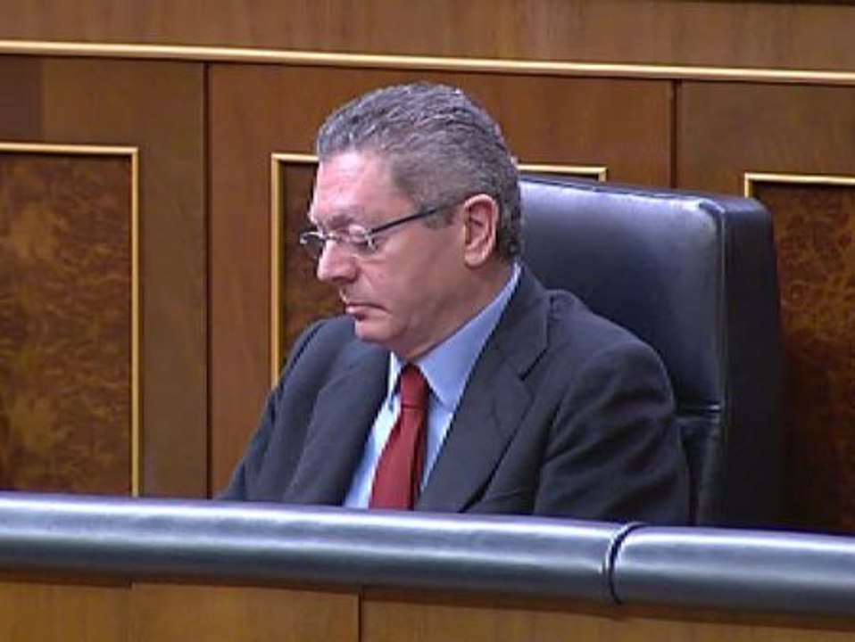 Ruiz-Gallardón asegura que el Gobierno está "por encima de todo" en su compromiso con los ciudadanos