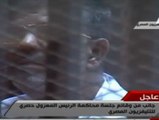 Mursi se muestra desafiante ante el tribunal que le juzga en El Cairo