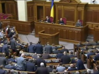 Dimisión en pleno del Gobierno ucraniano