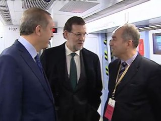 Mariano Rajoy inaugura una línea de metro turca construída por una empresa catalana