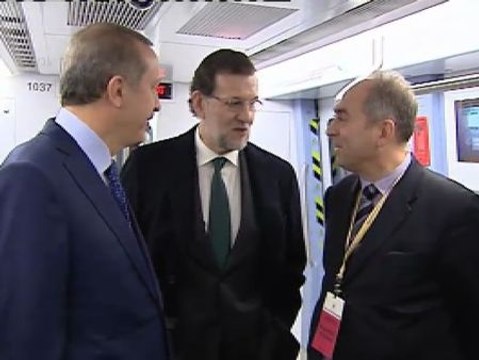 Mariano Rajoy inaugura una línea de metro turca construída por una empresa catalana