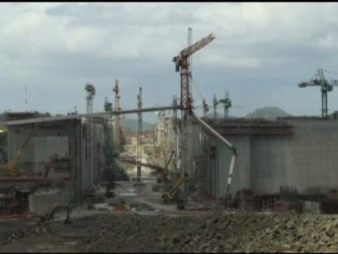 Las obras del Canal de Panamá, en el aire