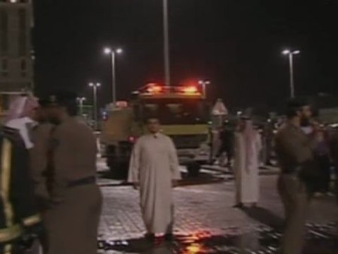 Mueren 15 personas en el incendio de un hotel en Arabia Saudí