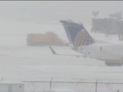 Un nuevo temporal obliga a cancelar miles de vuelos