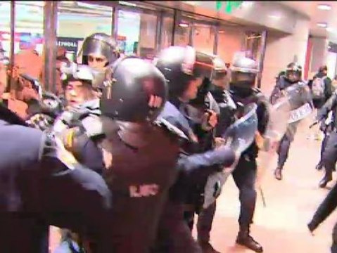 La concentración de Madrid por Gamonal deriva nuevamente en incidentes