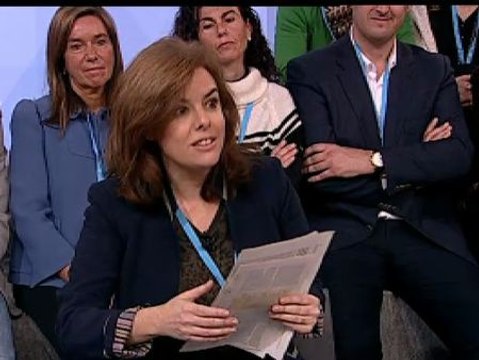 Sáenz de Santamaría: El esfuerzo de los españoles ha servido para algo