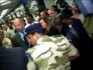 Viaje humanitario de la exprimera dama francesa Valérie Trierweiler