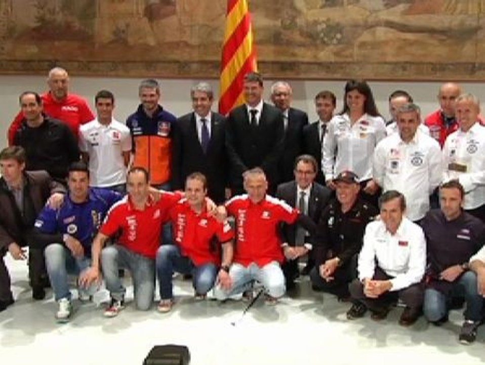 Artur Mas recibe a los pilotos catalanes del Dakar