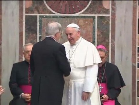 El Papa habla de Siria y del aborto en su discurso ante un centenar de diplomáticos