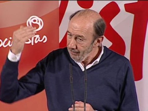 Rubalcaba exige a Rajoy que retire la reforma del aborto