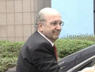 El hijo de Almunia se quejó a Caja Madrid por la retirada de una beca en el mandato de Blesa