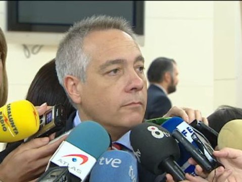 Navarro confirma que el alcalde de Lleida deja su escaño para no romper la disciplina de voto del PSC