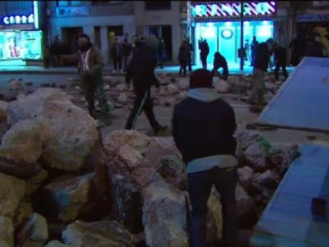 Nueva noche de disturbios en el barrio burgalés de Gamonal