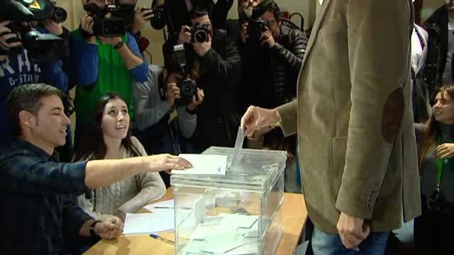 Xavier García Albiol vota en Badalona por la libertad y la normalidad en Cataluña