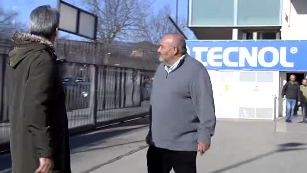 Los aficionados del Reus increpan a Joan Oliver, el máximo accionista del club