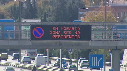 Prohibido aparcar en la zona SER de Madrid por la contaminación