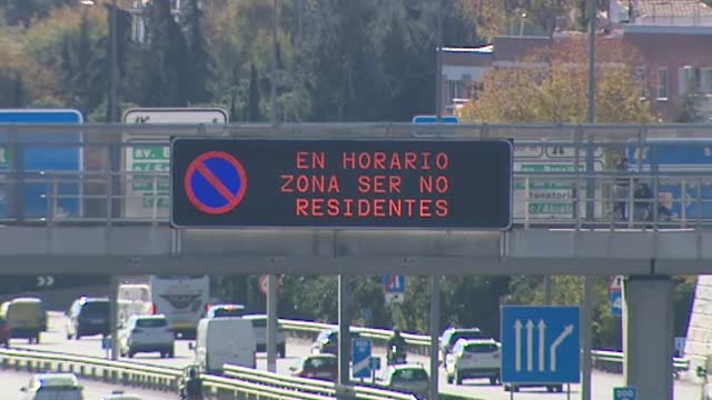 Prohibido aparcar en la zona SER de Madrid por la contaminación