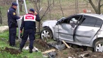 Elazığ yoldan çıkan otomobil bahçeye uçtu: 1'i asker 3 yaralı