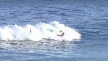 Sorprenden a Papá Noel surfeando en Las Palmas