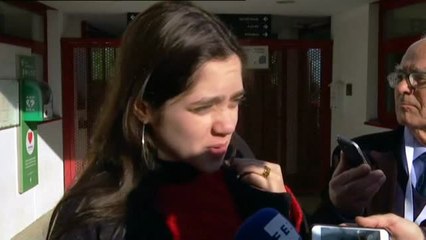 Una chica vota &#039;en nombre de Puigdemont&#039; para concienciar a los jóvenes de que deben involucrarse en política