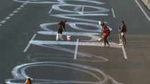 Los independentistas cortan carreteras en toda Cataluña