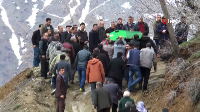 - Malatya’da seçim günü öldürülen 2 kişi için cenaze töreni düzenlendi