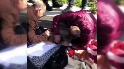 Bakırköy Sahil yolunda tren üst geçidine çarpan tır devrildi