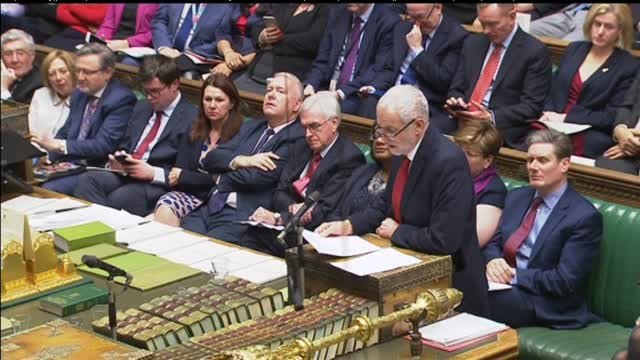 La oposición plantea una moción de censura contra Theresa May