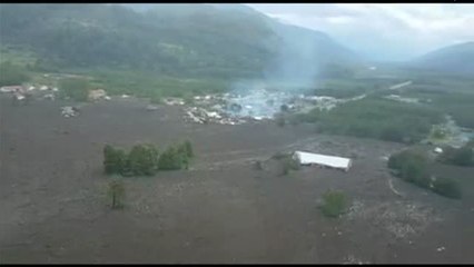 Un deslizamiento de tierra sepulta una aldea al sur de Chile