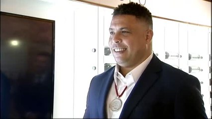 Ronaldo recibe la distinción de Alcaide del Museo Provincial del Vino de Valladolid