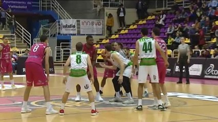 Debut pionero de un trío arbitral formado por mujeres en la Liga Española de Baloncesto