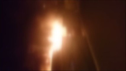 Espectacular incendio en un polígono industrial de Tenerife