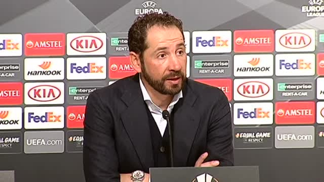 Machín: "Tenemos que disfrutar del presente y no distraernos con cosas ajenas"