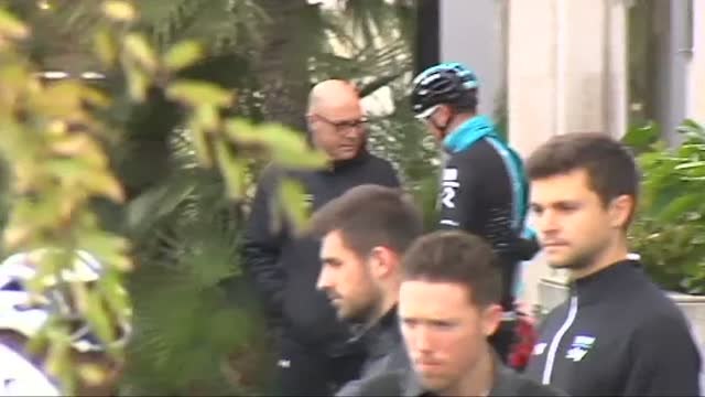 Froome continúa entrenándose con el equipo Sky tras su positivo por salbutamol