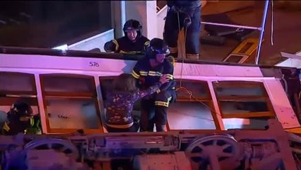 Al menos 28 heridos al descarrilar un tranvía en Lisboa