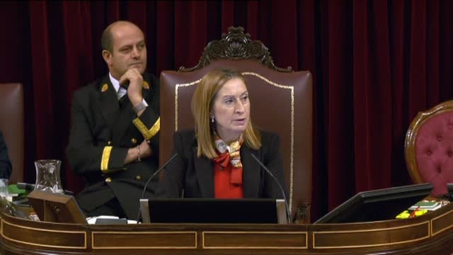Bronca de la presidenta del Congreso a los Diputados: los españoles nos están viendo y se abochornan
