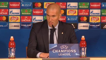 Zidane: "Tenemos que buscar soluciones para meter un equipo competitivo y hacer un buen partido"
