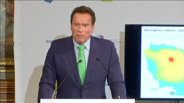 Macron busca financiación e inversión para acelerar el cambio hacia las energías limpias