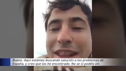Un civil graba un vídeo subido a un tanque dentro de un cuartel amenazando a Puigdemont e Iglesias