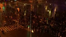 La Policía dispersa a los chalecos amarillos concentrados en la Plaza de la República